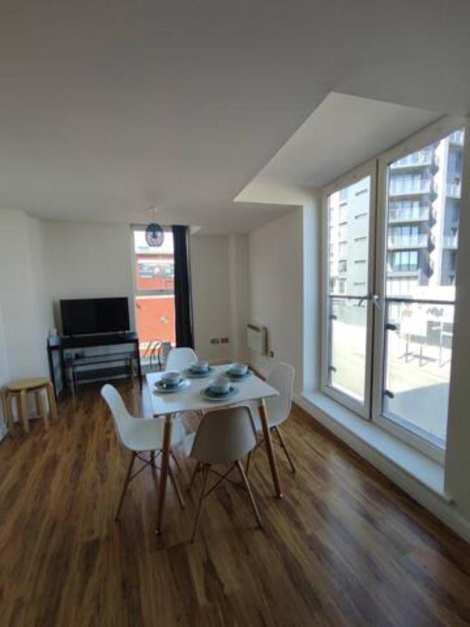 Melody-2Beds 1Bath, Chinatown With Free Parking Apartment Birmingham Luaran gambar
